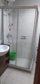 Pemasangan Shower Screen di Thamrin Residence Jakarta Pusat